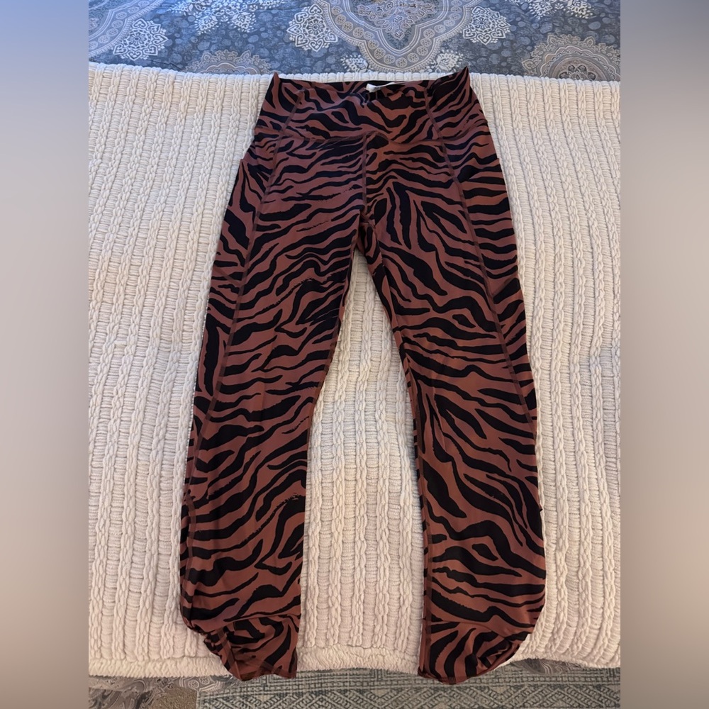 Fabletics, animal print leggings. Style Oasis Print 7/8. New with tags.